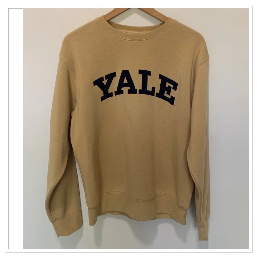 Yale University Crewneck Long Sleeve Sweatshirt Tan Blue Size Medium - Picture 2 of 6